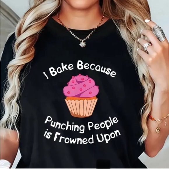 Black Graphic Women's Top - Picture 1 of 2